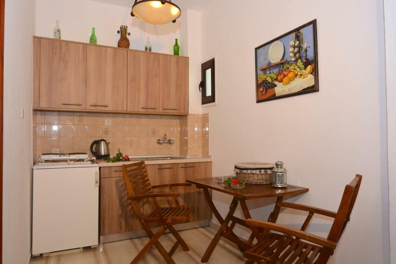 Alexandra Apartments Melikia Екстер'єр фото