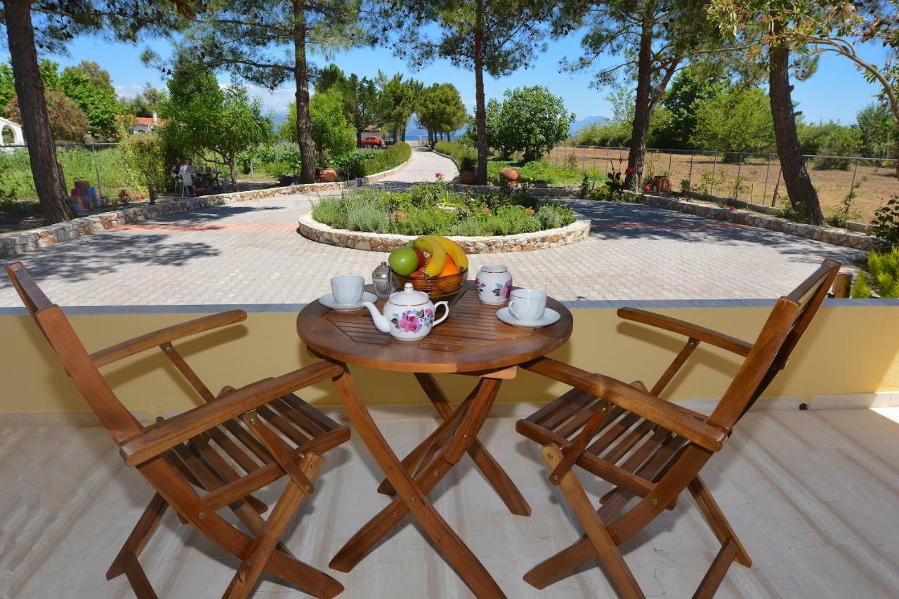 Alexandra Apartments Melikia Екстер'єр фото