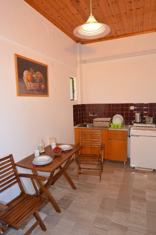 Alexandra Apartments Melikia Екстер'єр фото