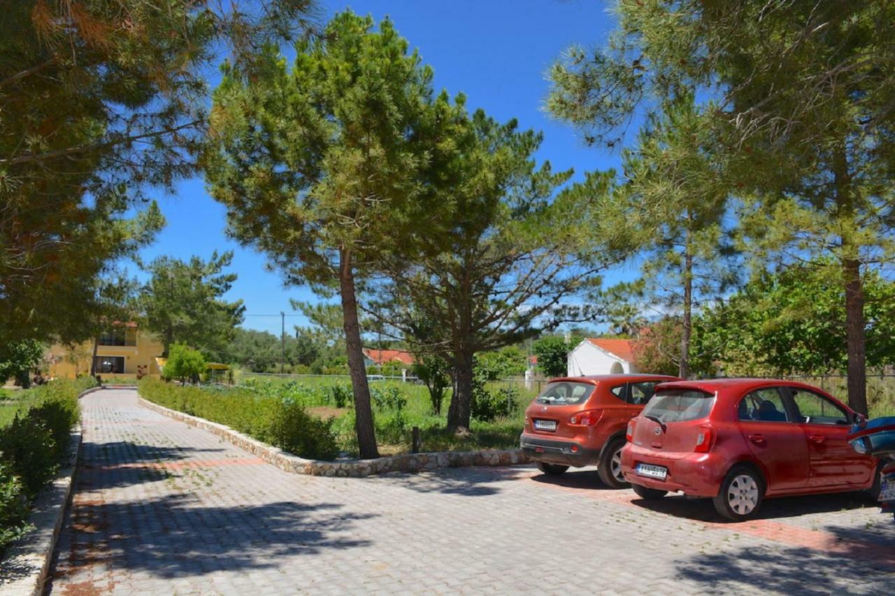 Alexandra Apartments Melikia Екстер'єр фото